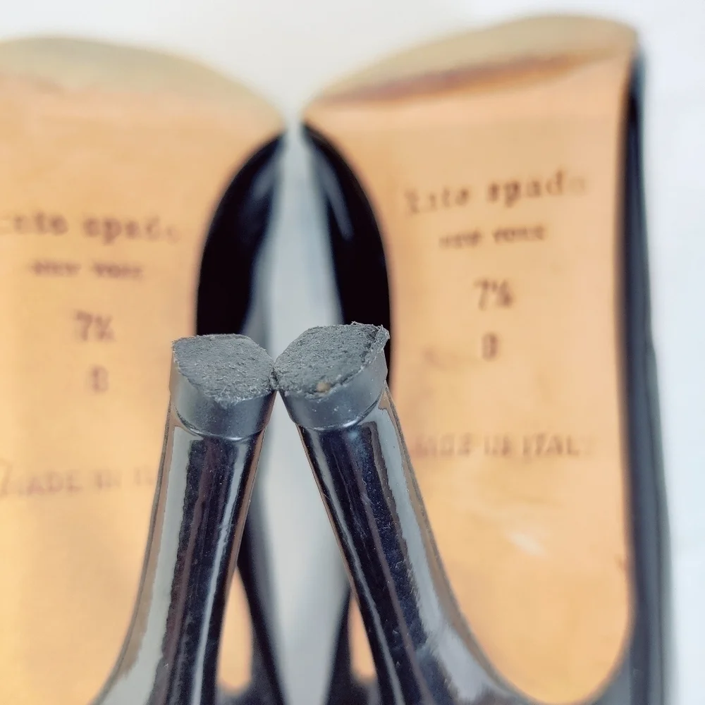 Kate Spade Peep Toe Black Patent Leather Heels Pumps Brogue Trim Sz 7.5 Italy - Picture 9 of 16